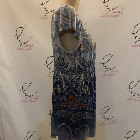 Unity. Size Large. Short Cap Sleeve. Pullover. Embellished/Studded. B73. - Picture 3 of 6